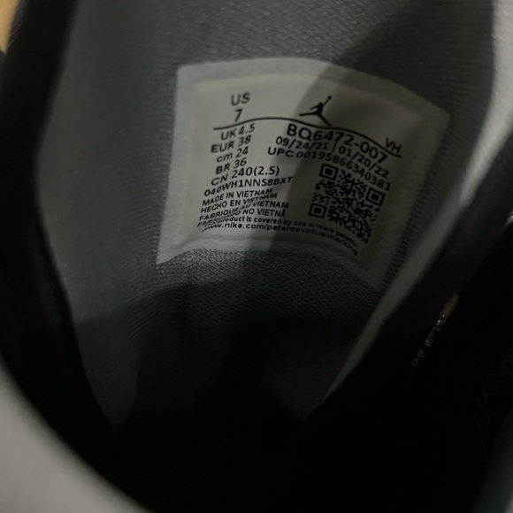 Nike Air Jordan 1 Mid Shadow Black&Grey - Picture 4 of 4